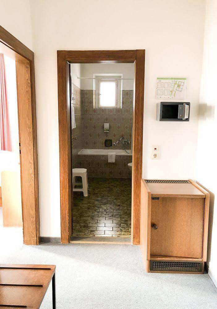 Vier Jahreszeiten Hotel 3*