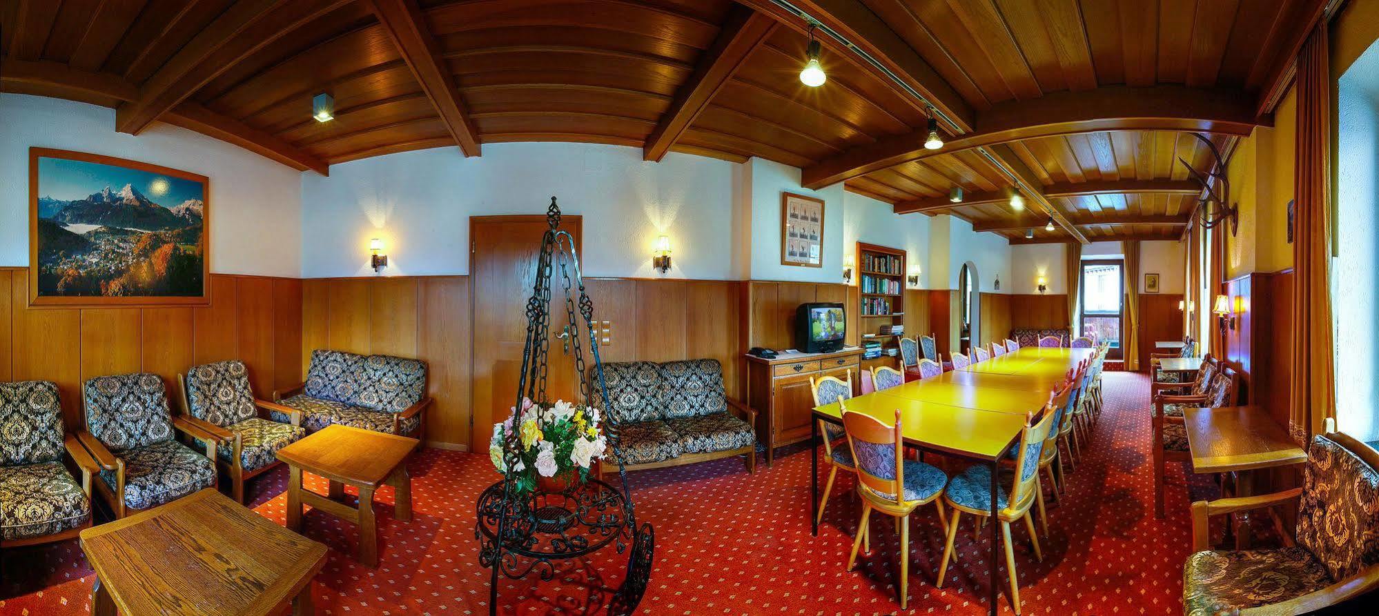 Vier Jahreszeiten Hotel
